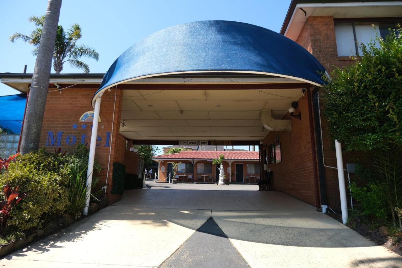 Sapphire Palms Motel Entrance Eksteriør billede